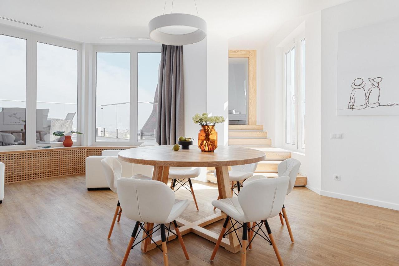 Royal Sky Apartments Odessa Esterno foto