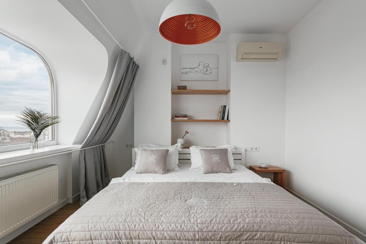 Royal Sky Apartments Odessa Esterno foto