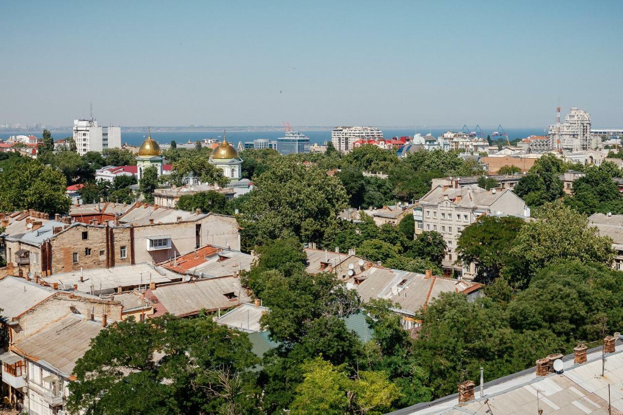 Royal Sky Apartments Odessa Esterno foto